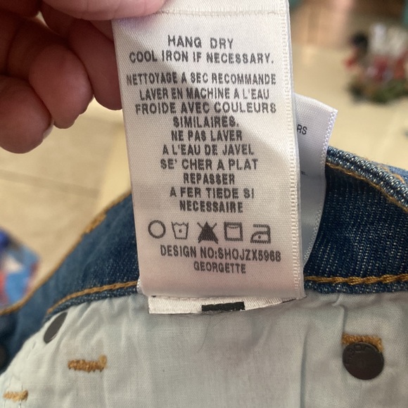 BLOWOUT SALE Joe’s jeans for women in size 26”. Washed denim - Picture 8 of 9